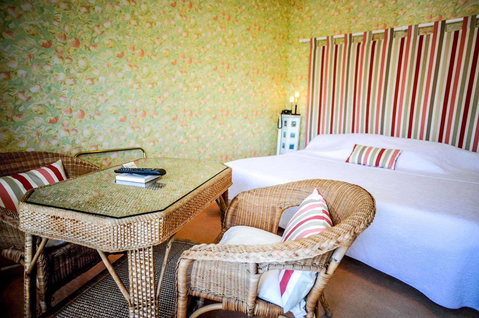 Hotel Les Goelands Saint-Jean-de-Luz Bagian luar foto