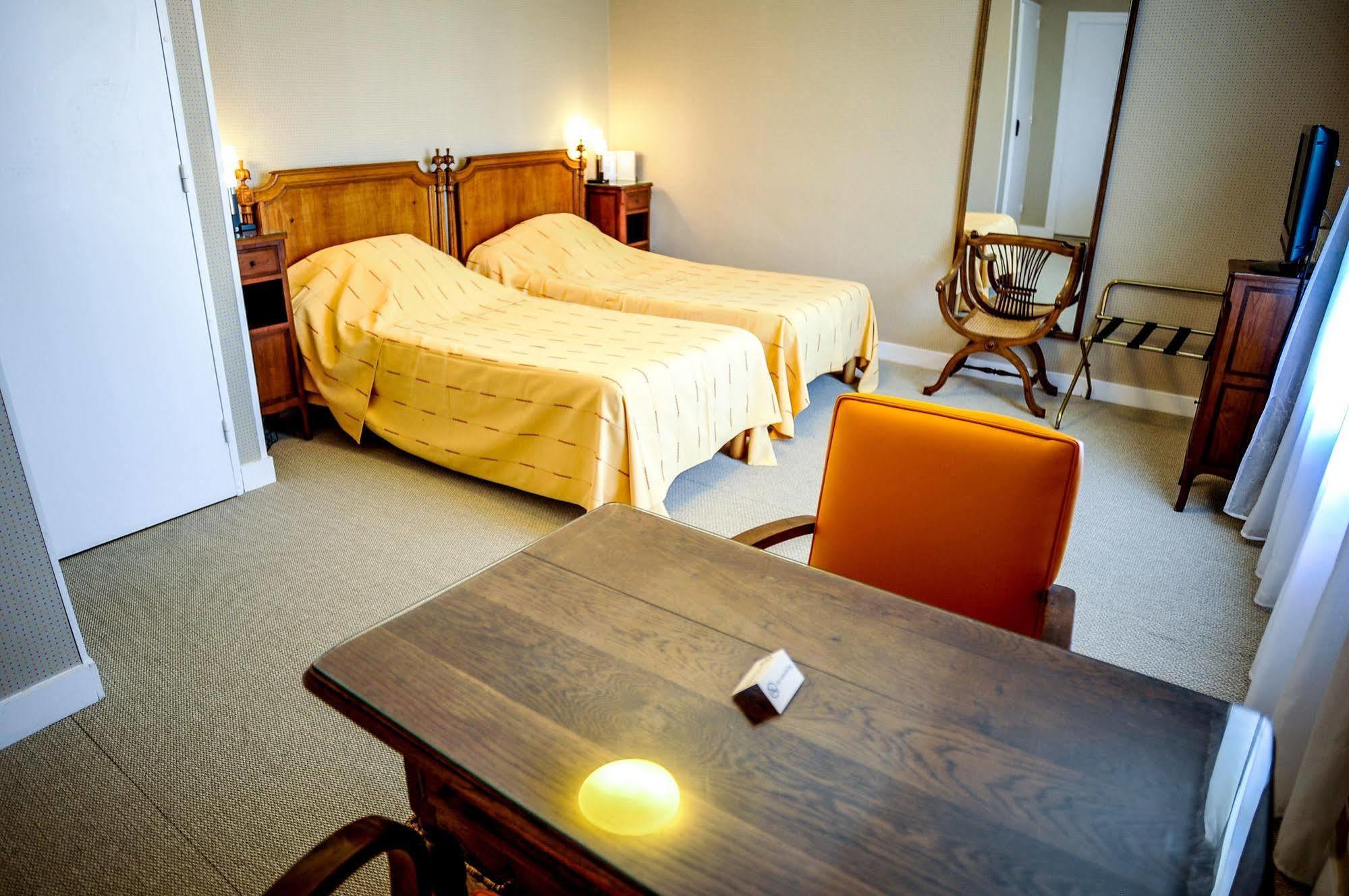 Hotel Les Goelands Saint-Jean-de-Luz Bagian luar foto